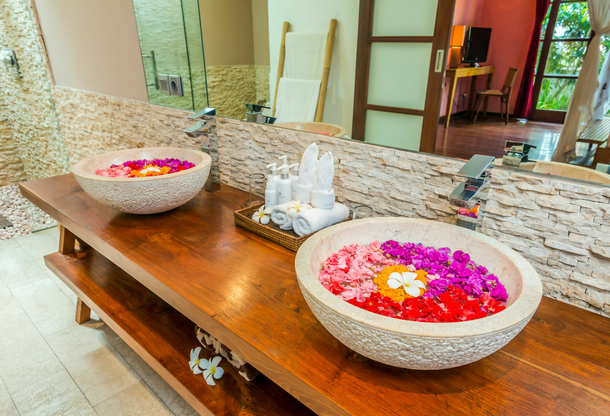 Essence Villa Seminyak
